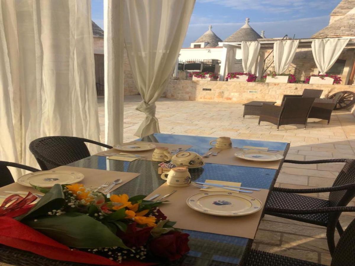 Trulli Isago Bed and Breakfast Locorotondo Exteriör bild